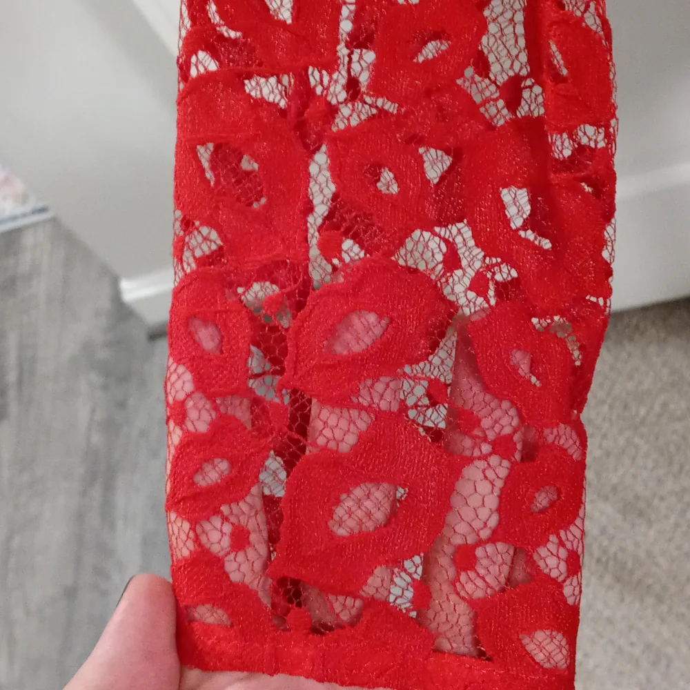 ❤RARE Milly❤ - "Kissing Lips" Lace Top w/Camisole - Picture 7 of 16